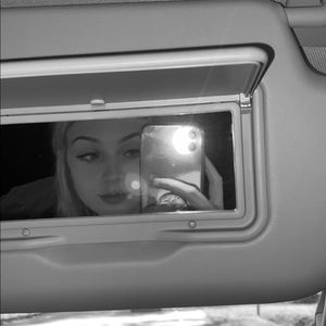 Meet your Posher, Bailey